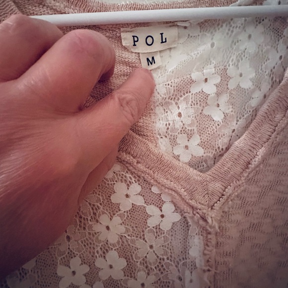 POL Pink and White Floral Lace Top - Picture 2 of 3